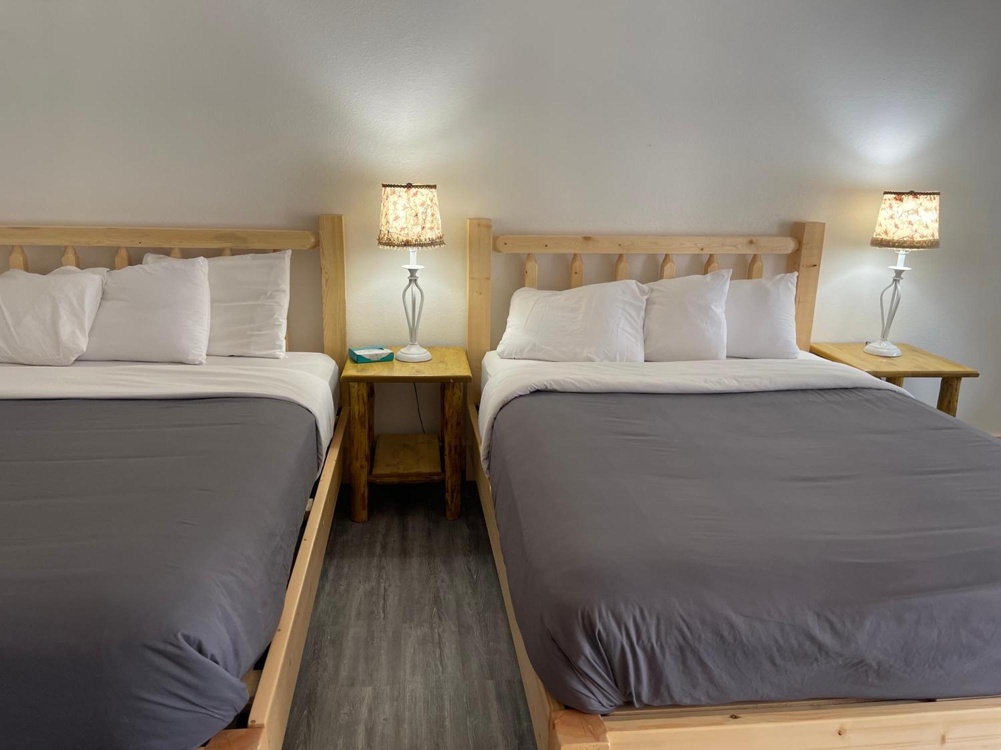 בונרס פרי Kootenai Valley Motel מראה חיצוני תמונה