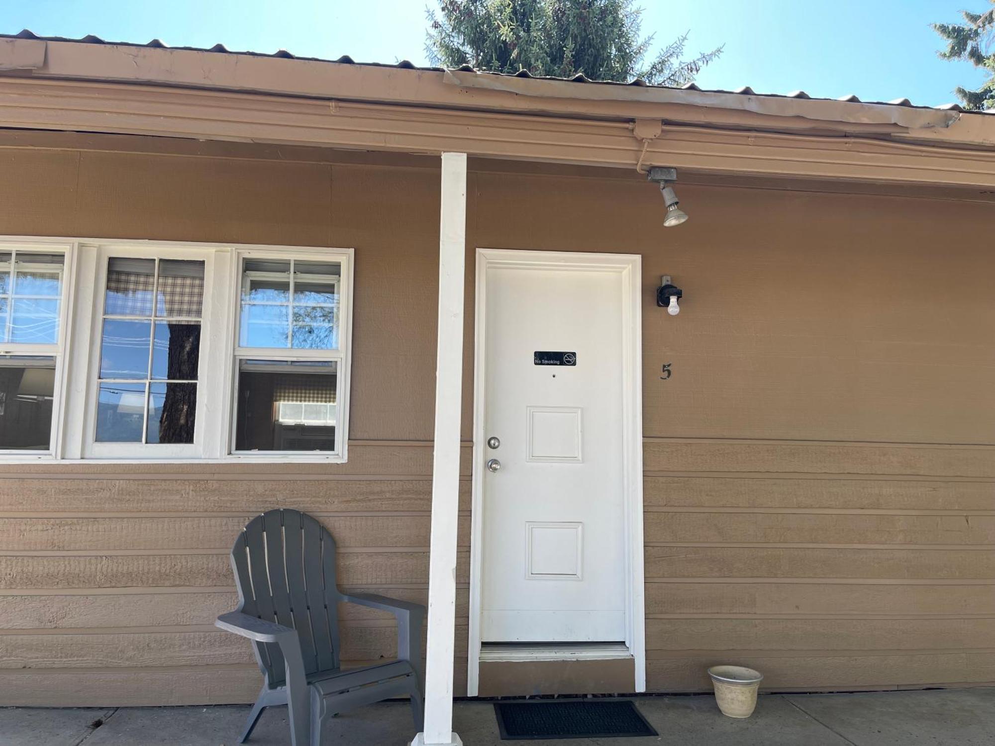 בונרס פרי Kootenai Valley Motel מראה חיצוני תמונה