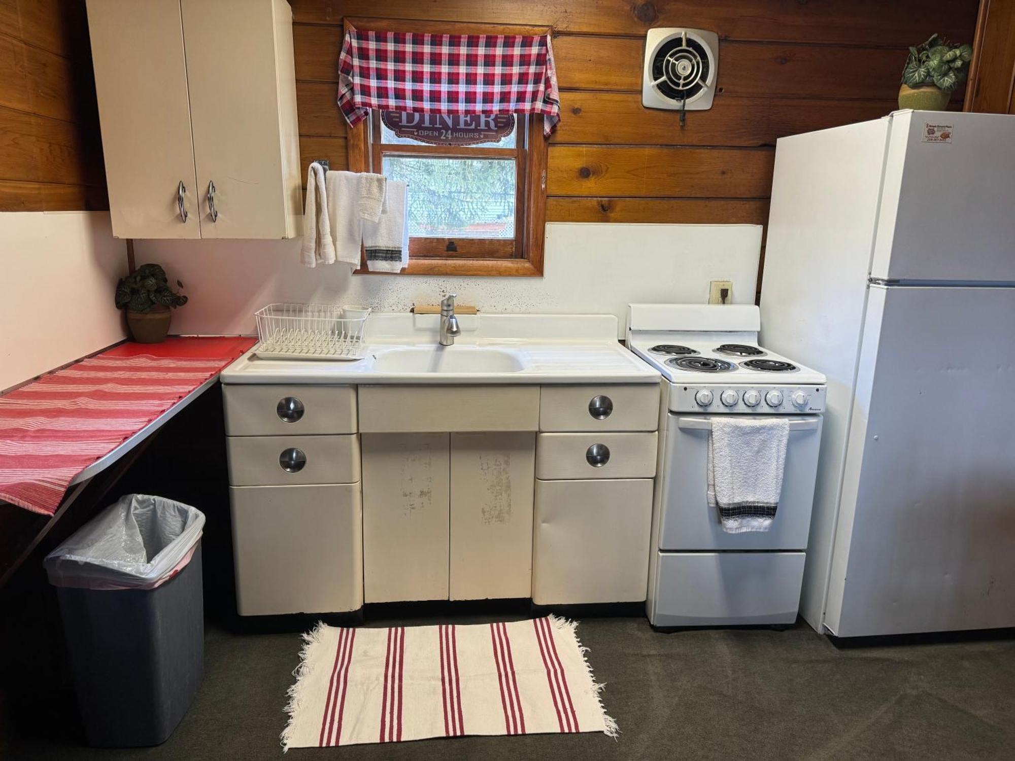 בונרס פרי Kootenai Valley Motel מראה חיצוני תמונה