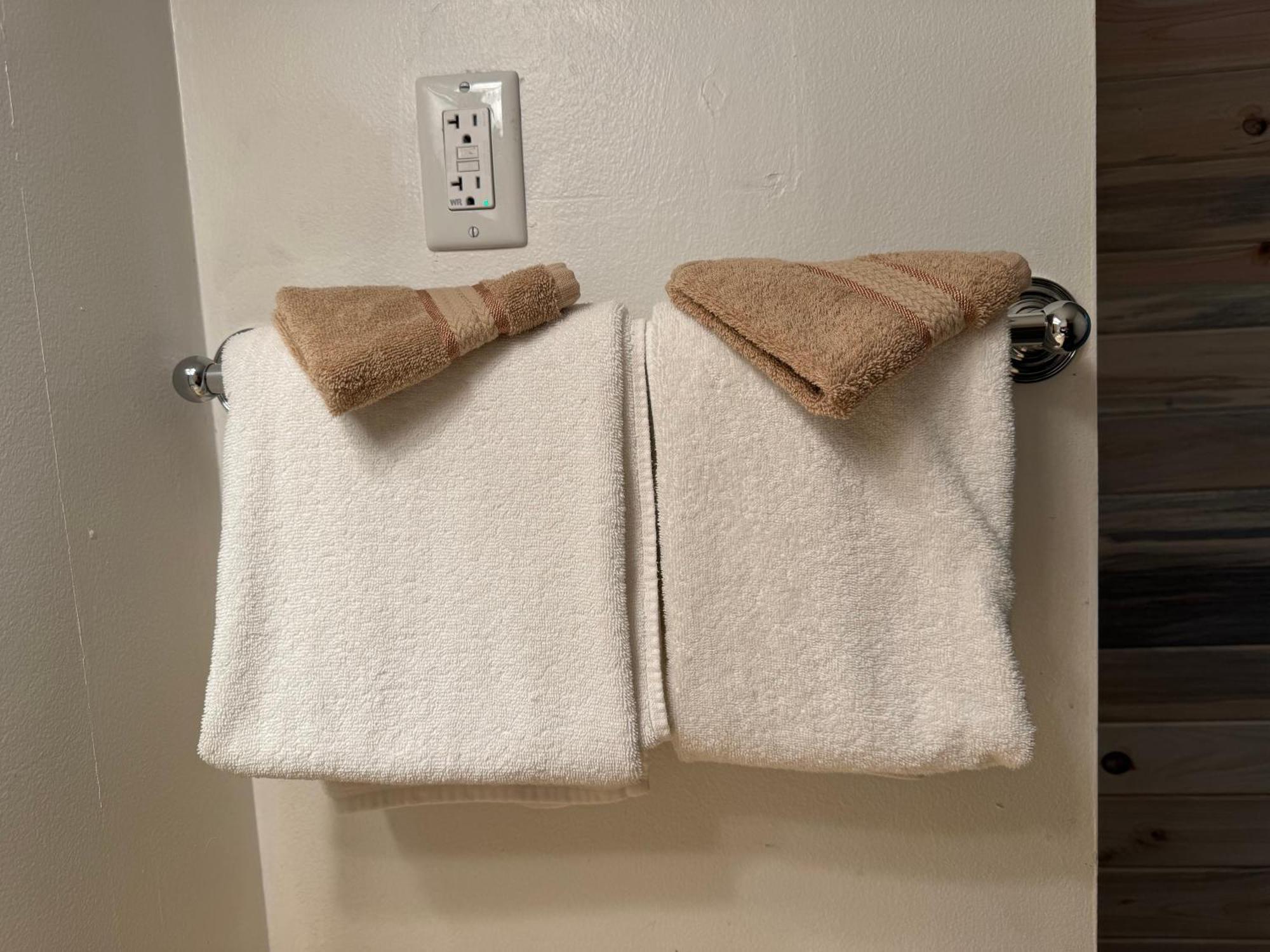 בונרס פרי Kootenai Valley Motel מראה חיצוני תמונה